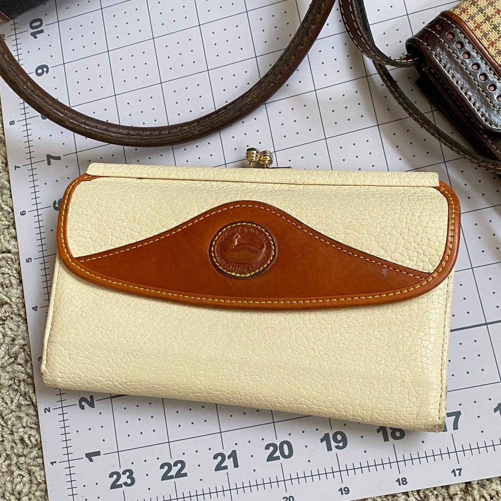 Dooney & Bourke bag lot - Picture 5 of 17